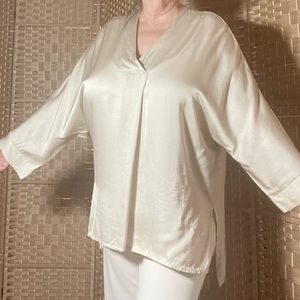 Gorgeous Zenara (made in Italy) cream color top